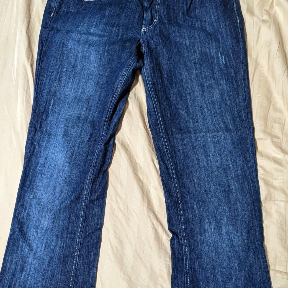 Wrangler Jeans Womens 9/10 Blue Bootcut Medium Wash Premium Patch Cowgirl